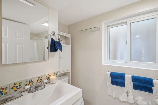 832 Cypress Avenue, Hermosa Beach, CA 90254