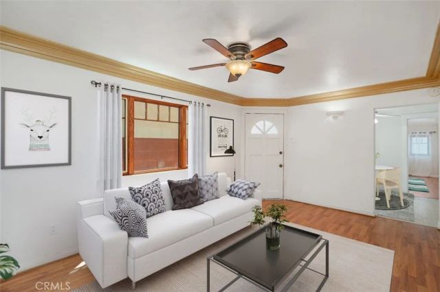 832 Cypress Avenue, Hermosa Beach, CA 90254