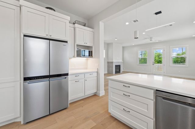 3802 Tower View CT 1, Austin, TX 78723