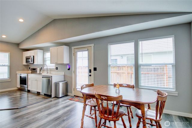 3205 Arbor Street, Mount Vernon, WA 98273