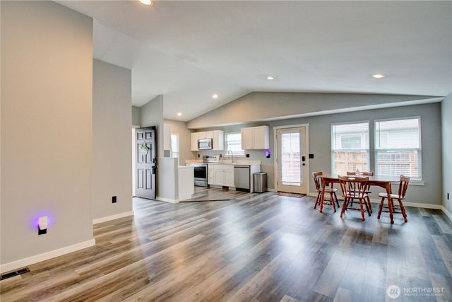3205 Arbor Street, Mount Vernon, WA 98273