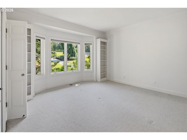 3163 Sw TURNER Rd, West Linn, OR 97068