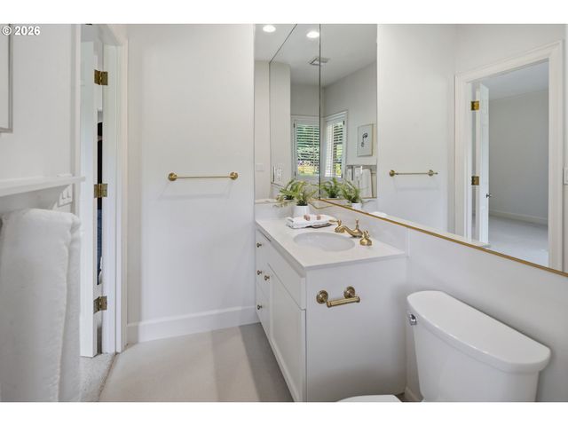 3163 Sw TURNER Rd, West Linn, OR 97068