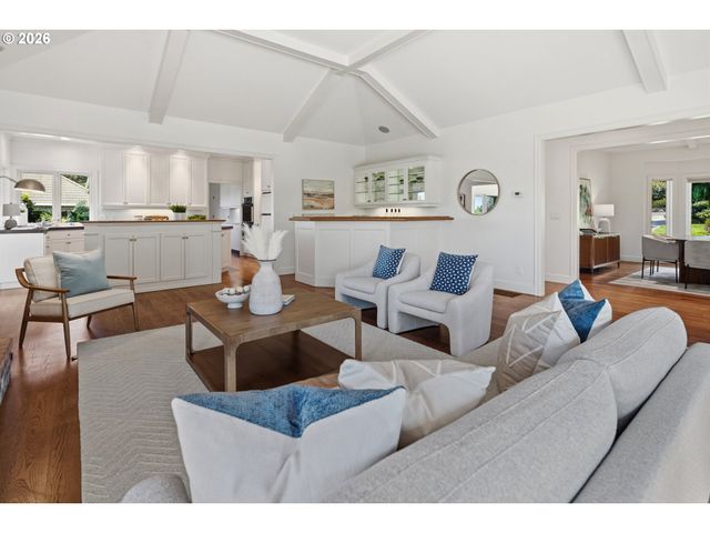 3163 Sw TURNER Rd, West Linn, OR 97068