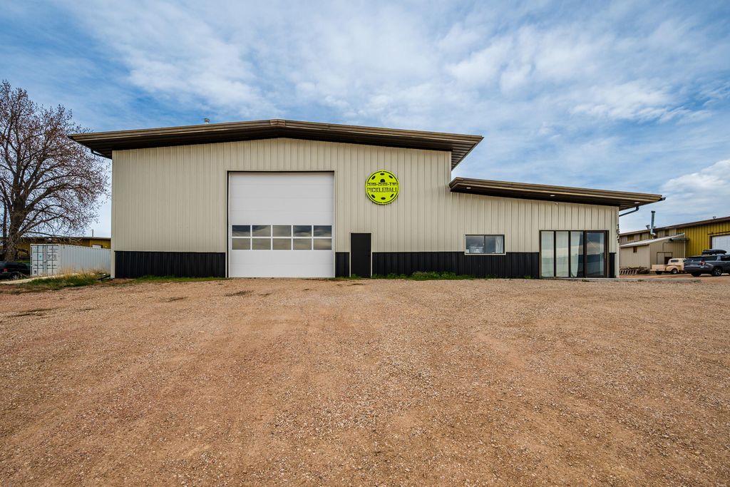 1671 Commercial Avenue, Sheridan, WY 82801