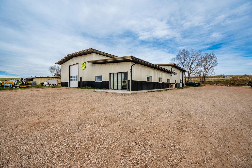 1671 Commercial Avenue, Sheridan, WY 82801 photo 3