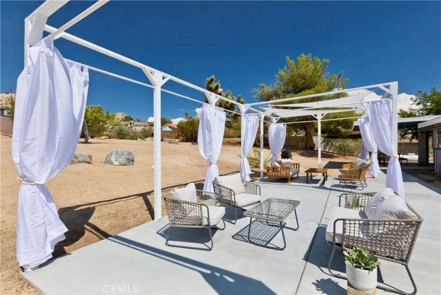 57440 Airway Court, Yucca Valley, CA 92284