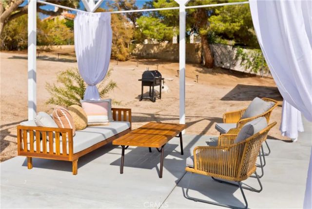 57440 Airway Court, Yucca Valley, CA 92284