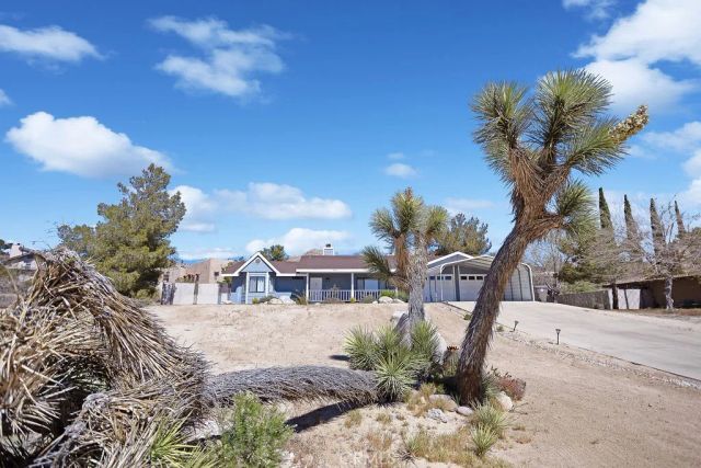 57440 Airway Court, Yucca Valley, CA 92284