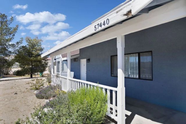 57440 Airway Court, Yucca Valley, CA 92284