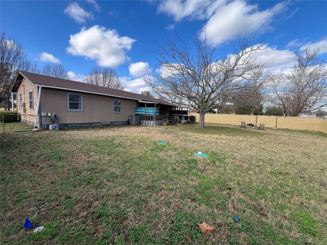 2183 Fm 1567 E, Como, TX 75431