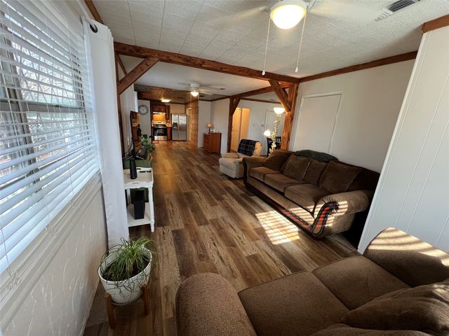 2183 Fm 1567 E, Como, TX 75431