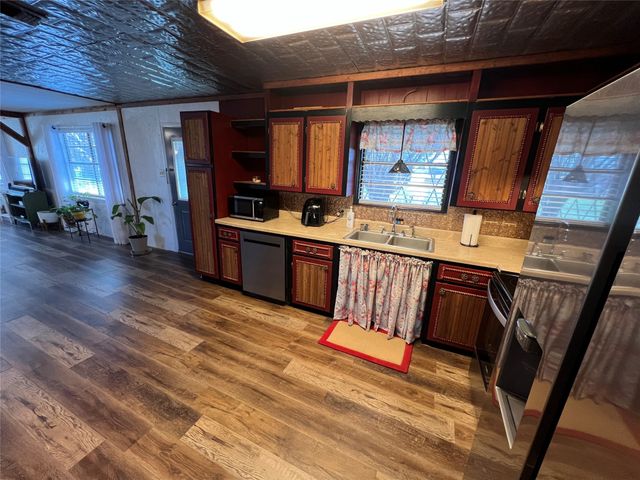 2183 Fm 1567 E, Como, TX 75431