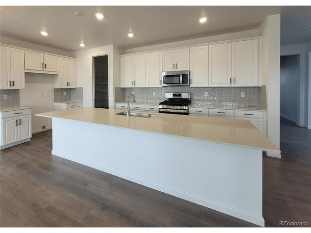 716 Bradley Cir, Elizabeth, CO 80107