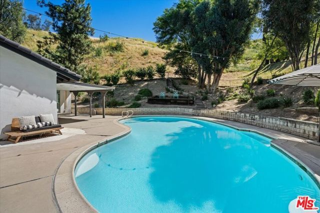 4810 Rosa Road, Woodland Hills (los Angeles), CA 91364