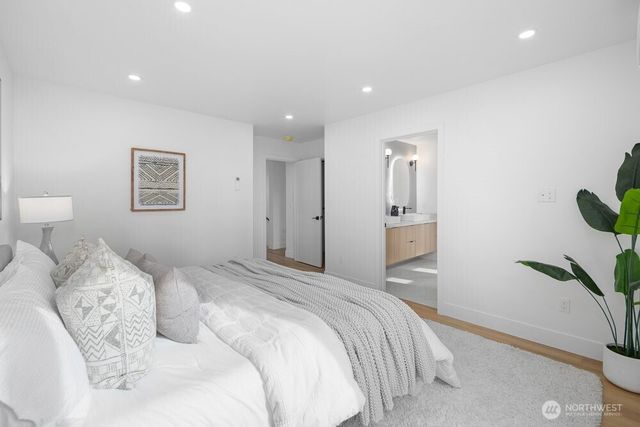1212 NE 100th Street, Seattle, WA 98125