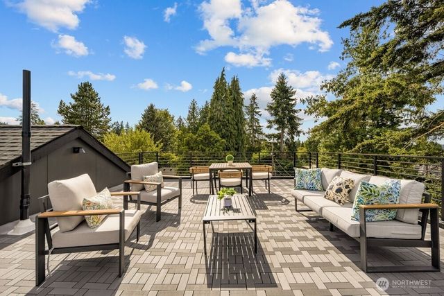 1212 NE 100th Street, Seattle, WA 98125