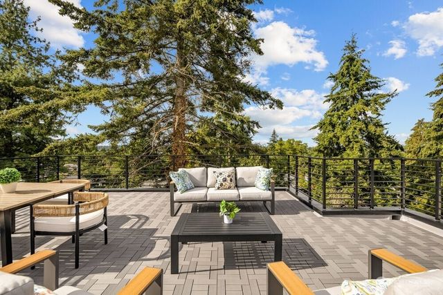 1212 NE 100th Street, Seattle, WA 98125