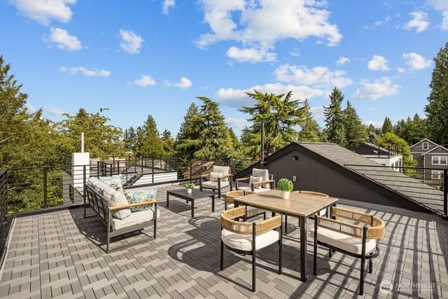 1212 NE 100th Street, Seattle, WA 98125
