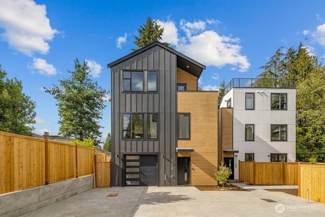 1212 NE 100th Street, Seattle, WA 98125