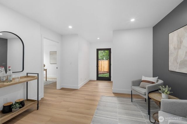 1212 NE 100th Street, Seattle, WA 98125