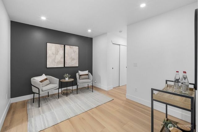 1212 NE 100th Street, Seattle, WA 98125
