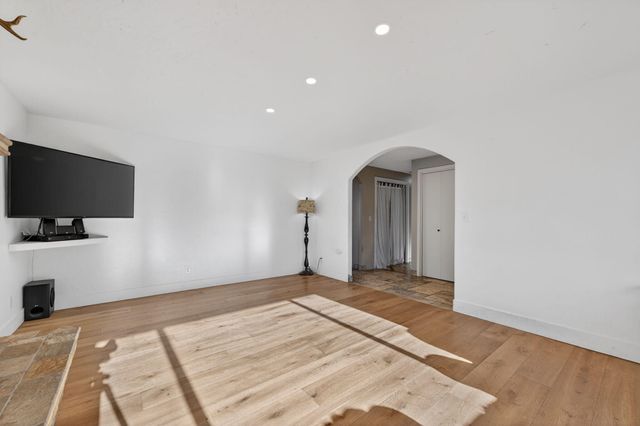 21058 Azalia Avenue, Bend, OR 97702