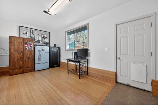 21058 Azalia Avenue, Bend, OR 97702