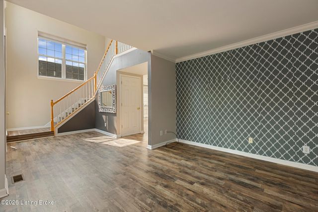 10611 Providence Dr, Louisville, KY 40291