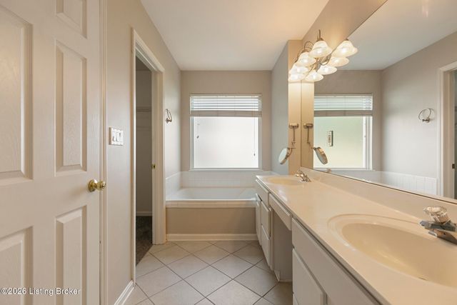 10611 Providence Dr, Louisville, KY 40291