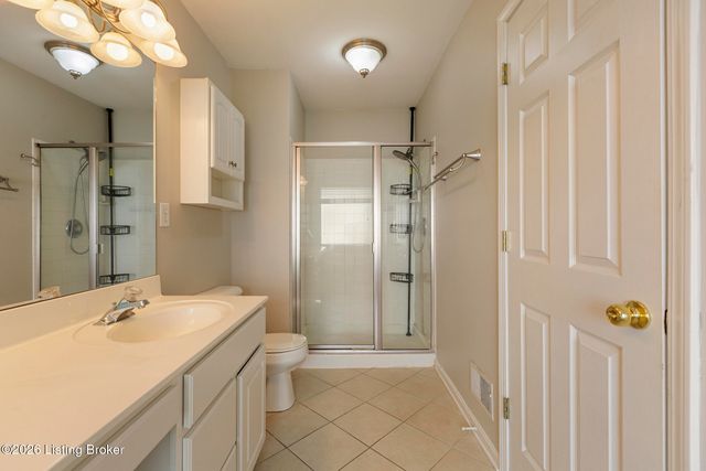 10611 Providence Dr, Louisville, KY 40291
