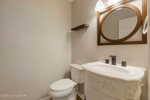10611 Providence Dr, Louisville, KY 40291