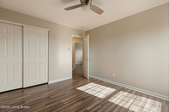 10611 Providence Dr, Louisville, KY 40291