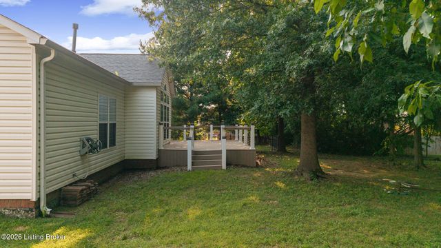 10611 Providence Dr, Louisville, KY 40291