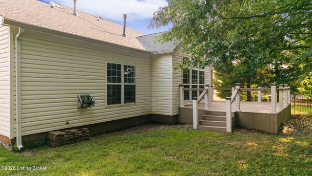 10611 Providence Dr, Louisville, KY 40291