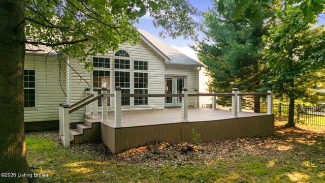 10611 Providence Dr, Louisville, KY 40291