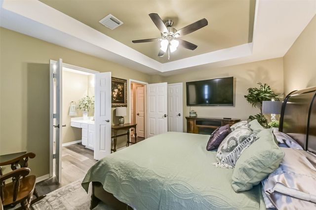 4415 Park Trail Lane, Pasadena, TX 77505