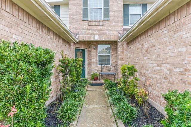 4415 Park Trail Lane, Pasadena, TX 77505