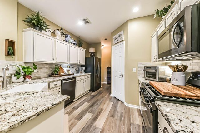 4415 Park Trail Lane, Pasadena, TX 77505