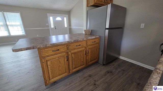 475 Meadow View Lane, Cecilia, KY 42724