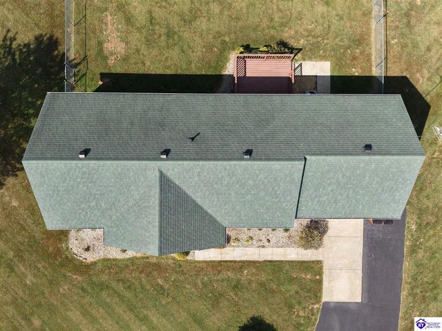 475 Meadow View Lane, Cecilia, KY 42724