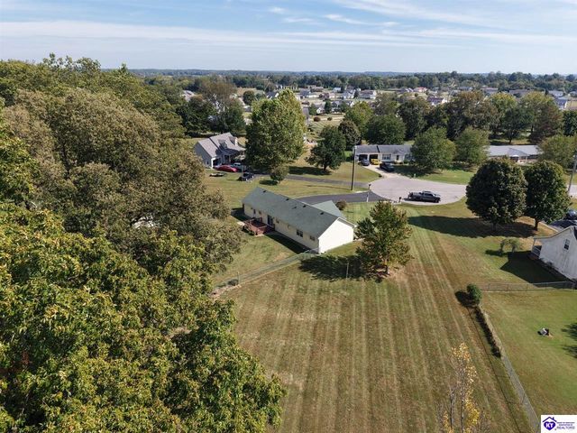 475 Meadow View Lane, Cecilia, KY 42724