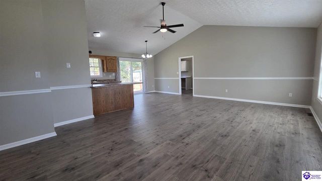 475 Meadow View Lane, Cecilia, KY 42724