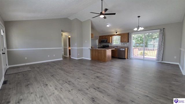 475 Meadow View Lane, Cecilia, KY 42724
