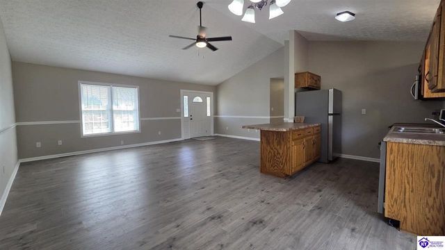 475 Meadow View Lane, Cecilia, KY 42724