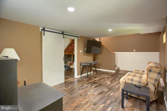 261 RIDGEWOOD DR, Millersburg, PA 17061