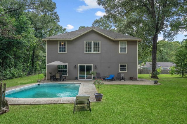 15392 Paradise Point Drive, Willis, TX 77318