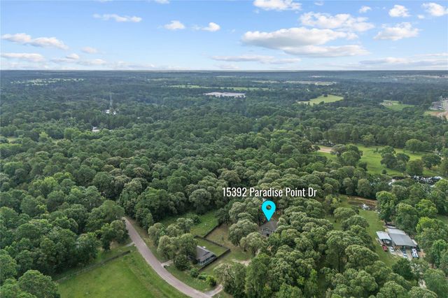 15392 Paradise Point Drive, Willis, TX 77318