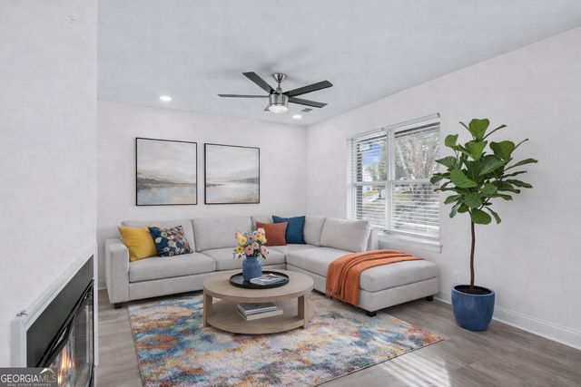 3475 Meadowlane Place SW, Atlanta, GA 30331