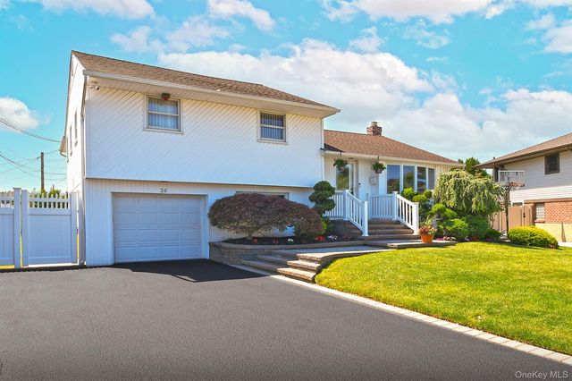 36 Lane Avenue, Plainview, NY 11803